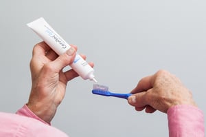 Fig. 3: The oral care gel is easy to integrate into the daily tooth brushing routine.